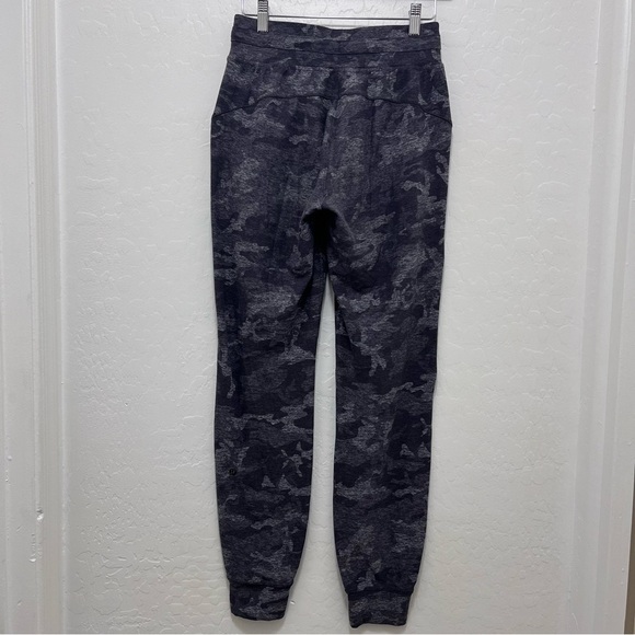 Lululemon High Rise Ready To Rulu Pant Camo Print Size 4 - Picture 3 of 6